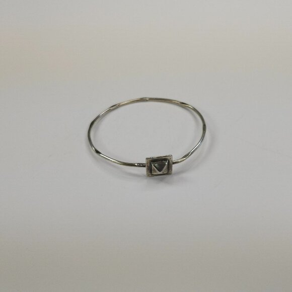 Karyn Chopik Solo Pyramid Bracelet - Picture 2 of 3